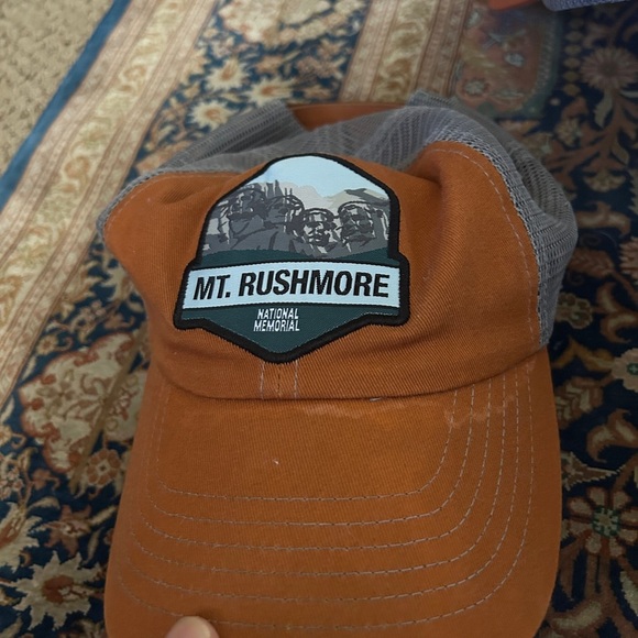 GUC Assorted ball caps. Military, Mt Rushmore, Red River. - Picture 7 of 8